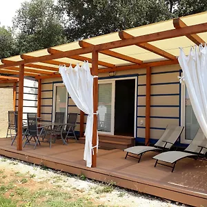 Prázdninový areál Grand Veles Camp, Banjole