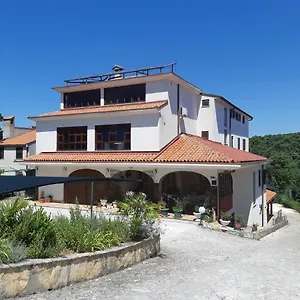 Bed & Breakfast Dianaville, Banjole